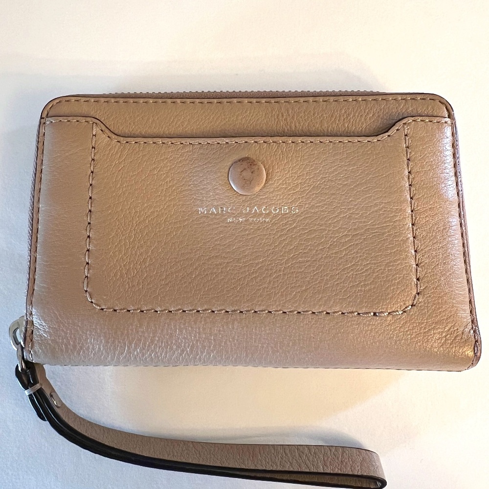 March Jacobs wallet/wristlet